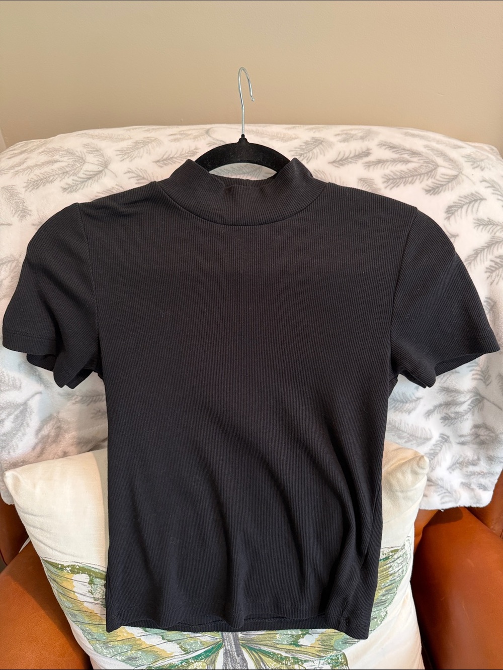 GAP Black Ribbed Short Sleeve Mock Neck Tee